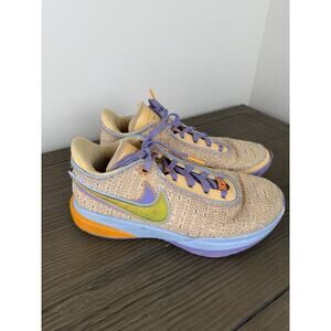 Nike Boys LeBron 20 Sz 6.5Y Shoes Gold Basketball Sneakers Purple Women’s 8